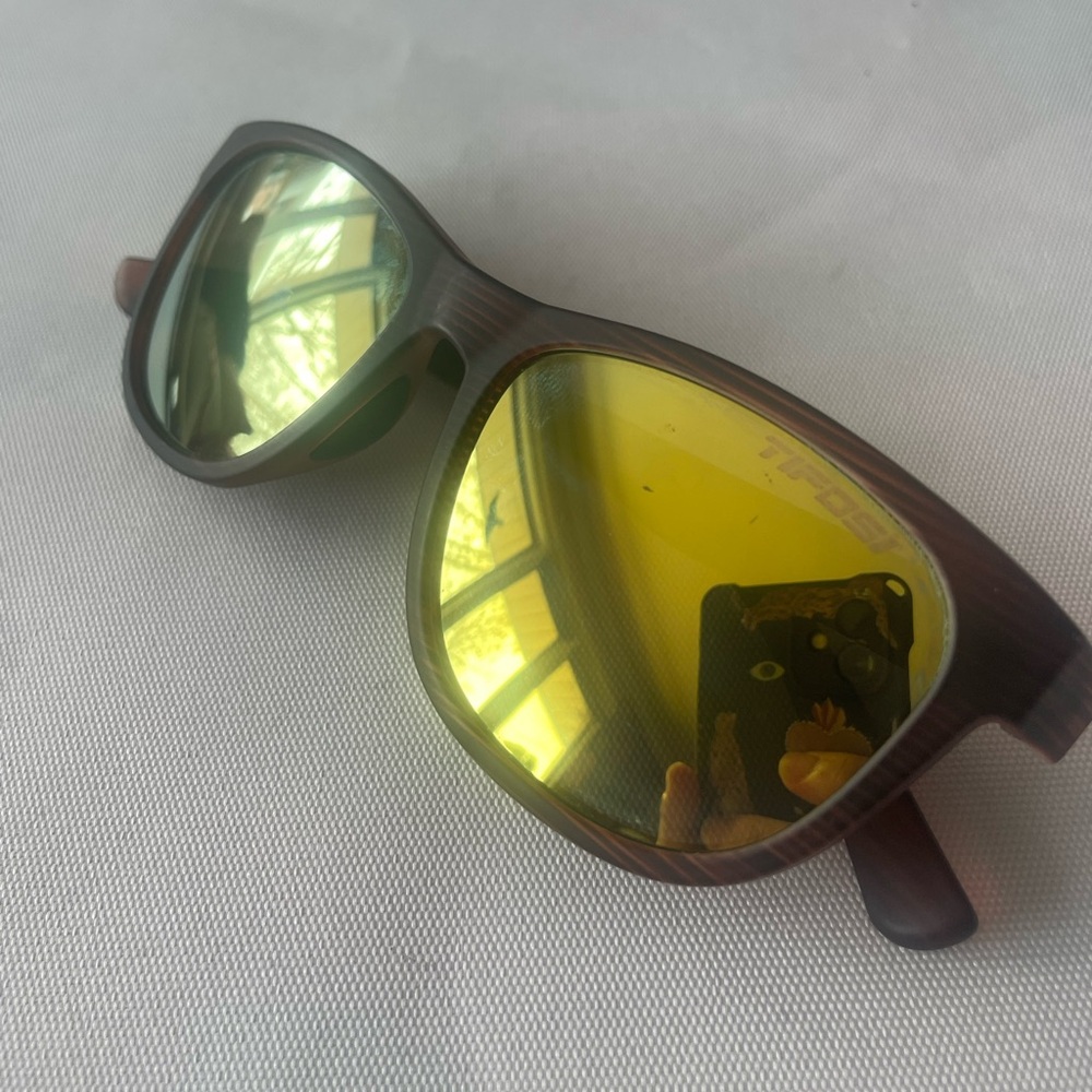 Tifosi Optics Sunglasses Unisex Swank Woodgrain Yellow Mirrored Lenses